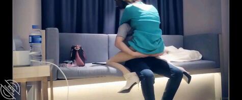 撩了几个月的小护士,这身材绝绝子。1