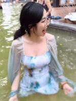 大学生大奶反差眼镜妹1