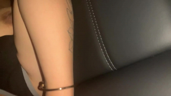 车震生完孩子的人妻精神小妹