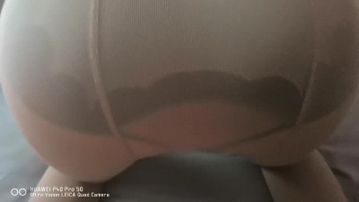 文字验证！丝袜没来得及脱