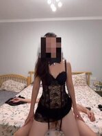 来个骚妻玩假鸡吧的合集，深度调教骚妻，从假鸡吧开始