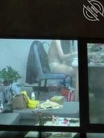 偷拍到对面楼小姐姐裸奔2