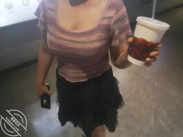 【原创】在电影院巨乳小姨子给我口交，商场楼梯间吃鸡巴1