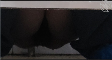 刺激厕拍大学女同学骚逼