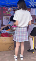 抄底jk极品小妹