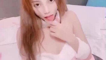 爸爸只能操我，不能操别人！淫乱高潮裹射吞精