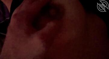 【原创】半夜潜入姐姐的被窝,无套狠狠抽插2