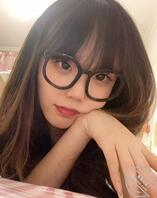 骚逼自慰，求射屏求评价2