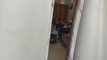 原创40. 侄女胆子太大了,隔着窗帘就要吃我的鸡吧,我服了2