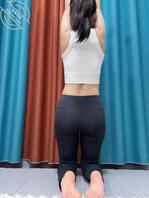 妹妹当我面做瑜伽 看着屁股 快忍不住了