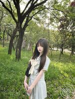 小姨子和闺蜜一起住，偷偷拿两个人的原味袜子保养一下1