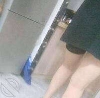 （原创）半夜老妈下面给我吃，我把我妈按在沙发上乱操！还内射了她。1