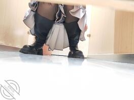 原创厕拍 这种裙子太挡害2