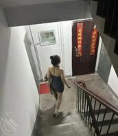 原创:爆操偷情人妻,趁着老公不在去她家里搞她,果然老婆还是别人家的好!!2