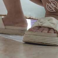 又拍到小店老板娘了，还有一个人公司人事，可惜没拍到逼2