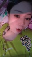 老婆露脸分享自己发烧摸奶