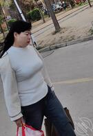 偶遇巨乳少妇，奶子特别大0