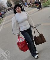 偶遇巨乳少妇，奶子特别大1