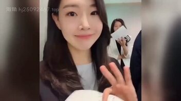 爆操气质爱锻炼的人妻，不要命的撞击，看的真过瘾，！