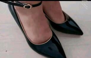 小伪娘的小骚脚想为爸爸们服务呢~求爸爸们用大鸡巴调教小贱货呢1