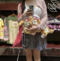 最近约到一个女的，也不知道装单纯还是怎么回事