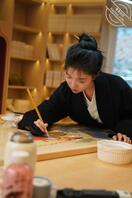 偷拍朋友的小三女朋友上厕所 还是个道姑居士 逼真黑