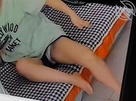 帮我看看这样的小姨子骚不骚，能不能草1