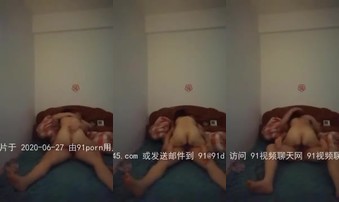 身材娇小的小情人。