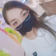 过年了?，出来偷个吃0