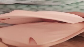 小少妇无痕内衣撸射