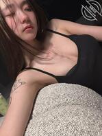 今天要和三个大叔约炮，刚被第一个操完，感觉好难受...救命啊...呜呜