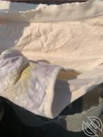 楼顶发现骚味已浸透的内裤