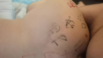 [原创]3通戴着肛塞插入母狗骚屁股上有认证原创