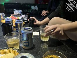 【原创】在KTV包间真实强暴醉酒亲姐,哭的撕心裂肺,全程喷水(内射露脸)0