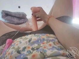 6今天就一个人在家,无聊玩一玩刚买的小玩具,有比玩具大的弟弟吗姐姐想看看1