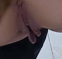 想起小时候第一看见我妈的大阴唇黑逼