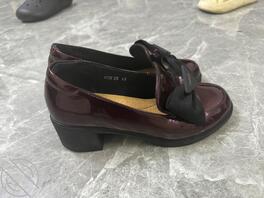 还是小皮鞋好玩一点