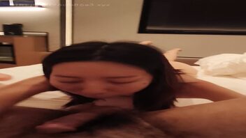 露脸 舔我菊花的骚母狗