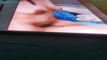 想看你们的大屌在老婆逼里抽插，有需要的留言选人