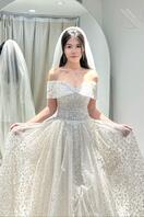 我姐试穿婚纱，我来发到海角让海友欣赏评价2