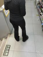 瑜伽裤偷拍 很紧实2