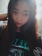 兄弟们有人认识她吗0