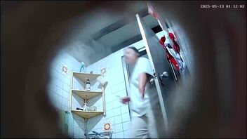 久違了各位，久久更一下騷母豬姐姐蔡幸樺