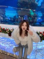 那个在书店遇到的小男孩又来找我啦 这次拍了视频 但是发不出去转成动图了1