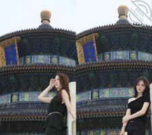 右边我老婆，左边我老婆闺蜜，想一块草她两个1