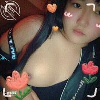 骚逼闺蜜。2