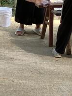 农村酒席，已婚生子的人妻少妇，虽然丑，但面相特别淫荡1