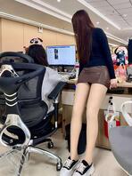 偷拍肉色丝袜同事2