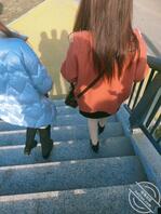 偷拍两个肉丝打底小骚妇！0