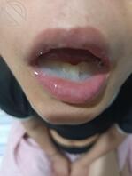 完美口交表情，对着镜头比ye0